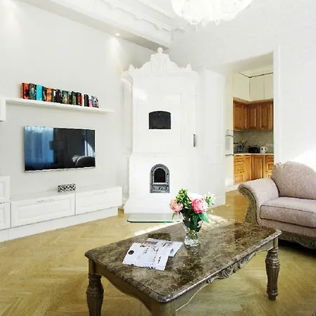 President Palace With Balcony And 2 Baths * Vilnius